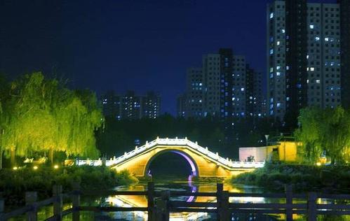 城市照明設(shè)計和燈光古樸的風格